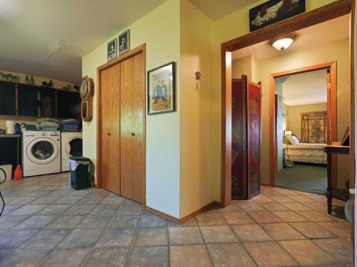 4221 6 Highway, Twin Butte, AB 