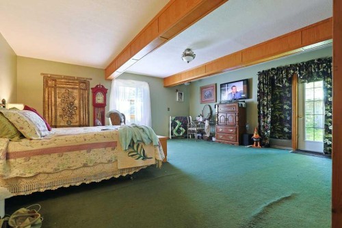 4221 6 Highway, Twin Butte, AB 