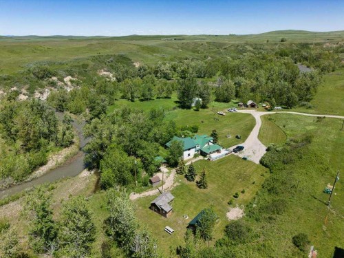 4221 6 Highway, Twin Butte, AB 