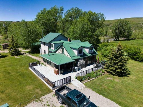 4221 6 Highway, Twin Butte, AB 