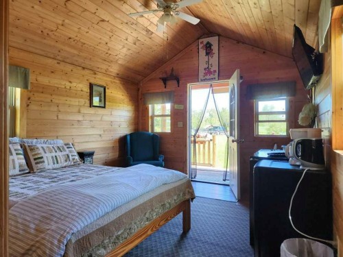 4221 6 Highway, Twin Butte, AB 