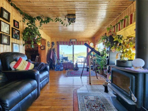 4221 6 Highway, Twin Butte, AB 