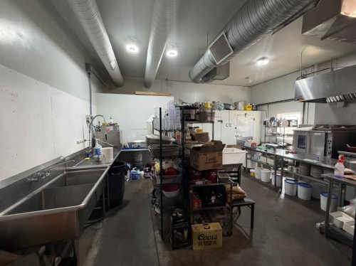 50 N Main Street, Hill Spring, AB 