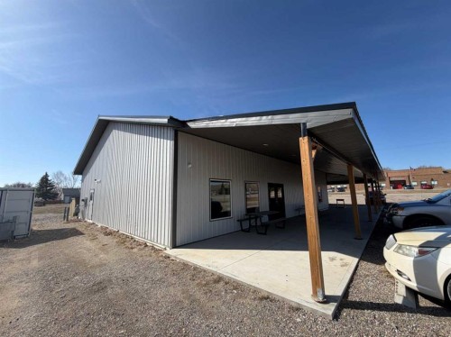50 N Main Street, Hill Spring, AB 