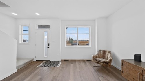 302 Uplands Boulevard North, Lethbridge, AB - Indoor Photo Showing Other Room