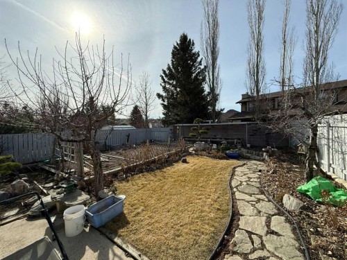 128 Heritage Boulevard West, Lethbridge, AB - Outdoor