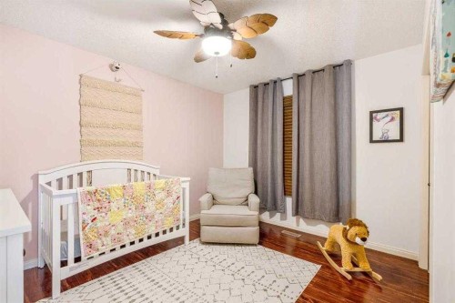 70 Coalbanks Gate West, Lethbridge, AB - Indoor Photo Showing Other Room