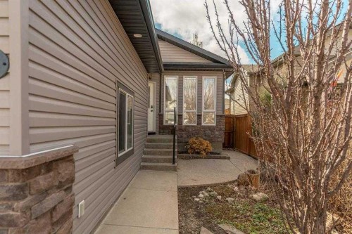 70 Coalbanks Gate West, Lethbridge, AB - Outdoor