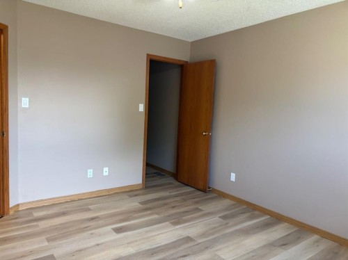 506 Columbia Boulevard West, Lethbridge, AB - Indoor Photo Showing Other Room