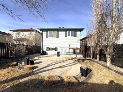 493 Squamish Lane West, Lethbridge, AB - Outdoor