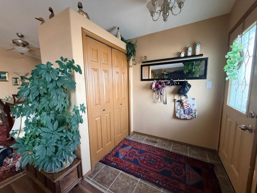 493 Squamish Lane West, Lethbridge, AB - Indoor Photo Showing Other Room