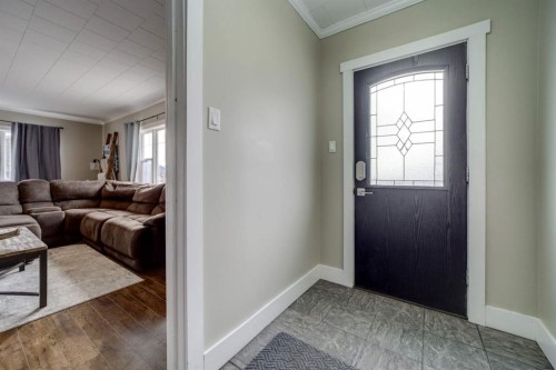 8301 18 Avenue, Coleman, AB - Indoor