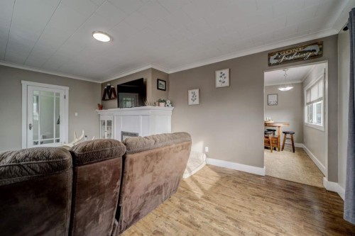 8301 18 Avenue, Coleman, AB - Indoor Photo Showing Other Room