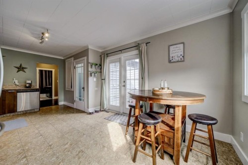 8301 18 Avenue, Coleman, AB - Indoor Photo Showing Dining Room