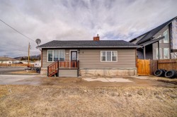 8301 18 Avenue Coleman, AB T0K 0M0