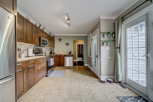 8301 18 Avenue, Coleman, AB - Indoor Photo Showing Kitchen