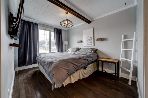 8301 18 Avenue, Coleman, AB - Indoor Photo Showing Bedroom