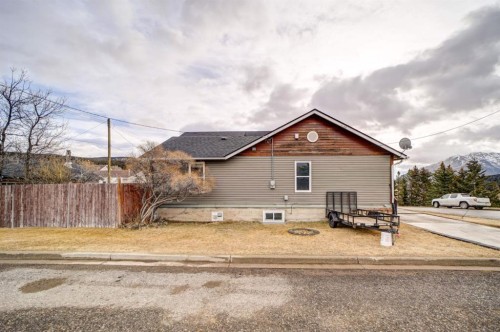 8301 18 Avenue, Coleman, AB - Outdoor