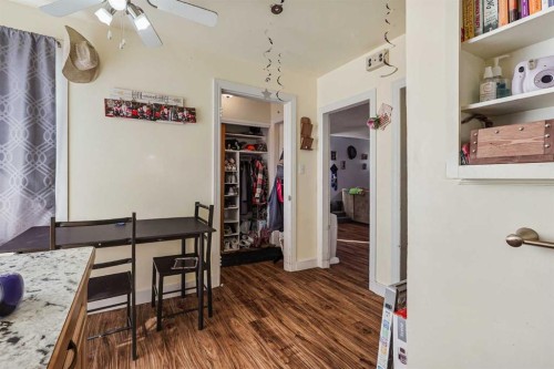 305 2 Avenue West, Cardston, AB - Indoor