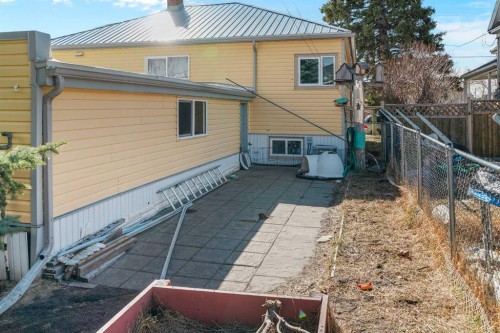 305 2 Avenue West, Cardston, AB - Outdoor With Exterior