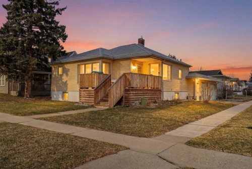 305 2 Avenue West, Cardston, AB - Outdoor