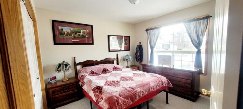 72 Owens Close, Red Deer, AB - Indoor Photo Showing Bedroom
