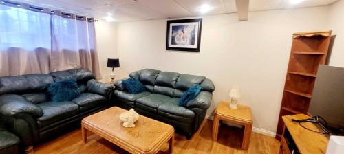 72 Owens Close, Red Deer, AB - Indoor