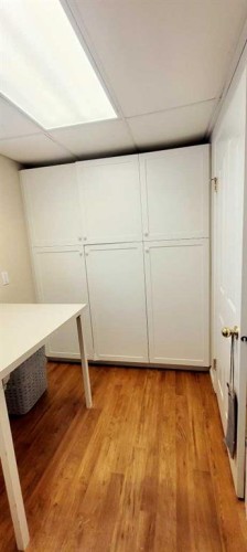 72 Owens Close, Red Deer, AB - Indoor Photo Showing Other Room