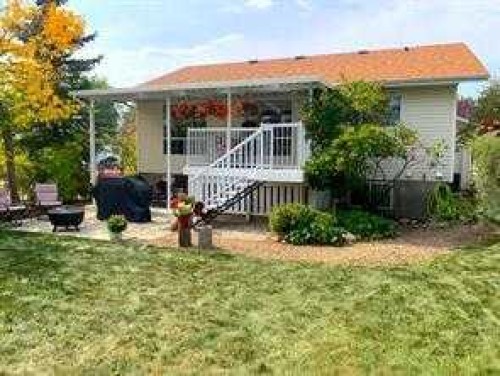 72 Owens Close, Red Deer, AB - Outdoor With Deck Patio Veranda