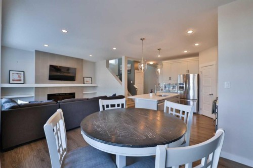 283 Northlander Bend West, Lethbridge, AB - Indoor Photo Showing Dining Room