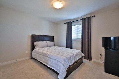 283 Northlander Bend West, Lethbridge, AB - Indoor Photo Showing Bedroom