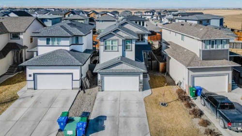 283 Northlander Bend West, Lethbridge, AB - Outdoor With Facade