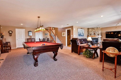 605 Sunridge Crescent West, Lethbridge, AB - Indoor Photo Showing Other Room