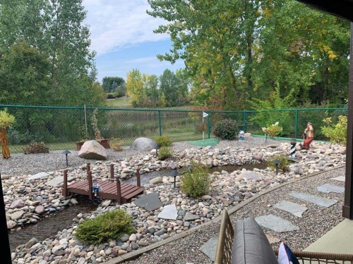 605 Sunridge Crescent West, Lethbridge, AB - Outdoor