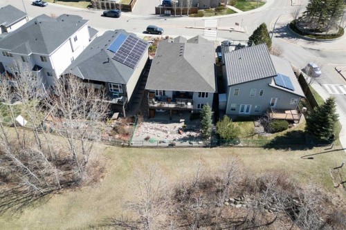 605 Sunridge Crescent West, Lethbridge, AB - Outdoor