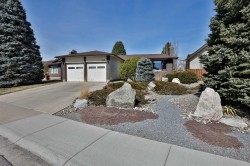 104 Elm Crescent SOUTHLethbridge, AB T1K 4X1