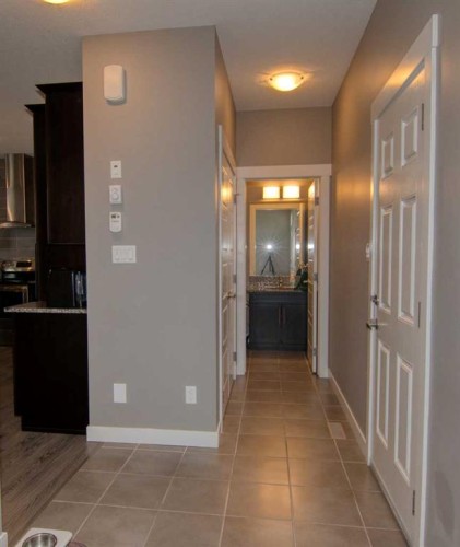 559 Moonlight Lane West, Lethbridge, AB - Indoor Photo Showing Other Room