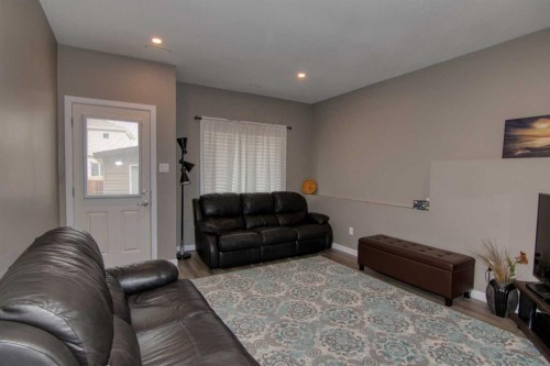 559 Moonlight Lane West, Lethbridge, AB - Indoor Photo Showing Living Room