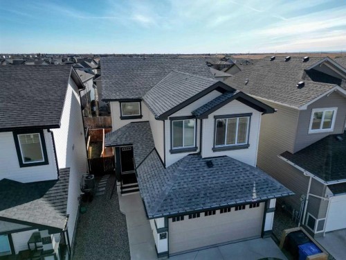 559 Moonlight Lane West, Lethbridge, AB - Outdoor