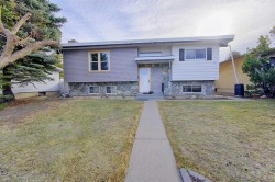1109 25 Street NORTHLethbridge, AB T1H 3W1