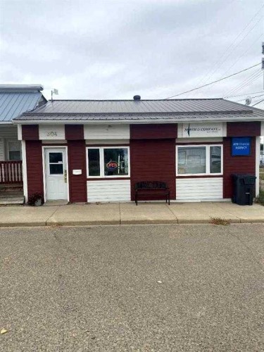 304 2Nd Street, Warner, AB 