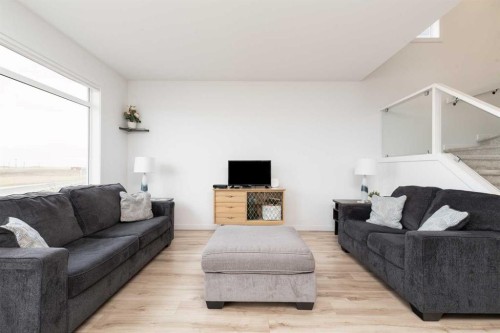 1180 Coalbrook Place West, Lethbridge, AB - Indoor Photo Showing Living Room