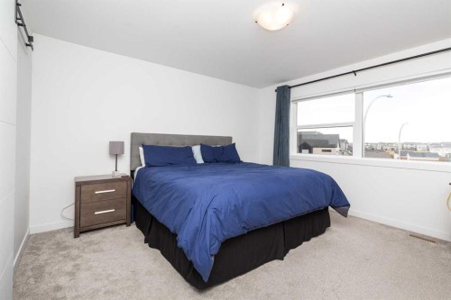 1180 Coalbrook Place West, Lethbridge, AB - Indoor Photo Showing Bedroom
