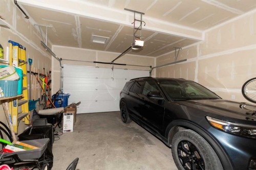 1180 Coalbrook Place West, Lethbridge, AB - Indoor Photo Showing Garage