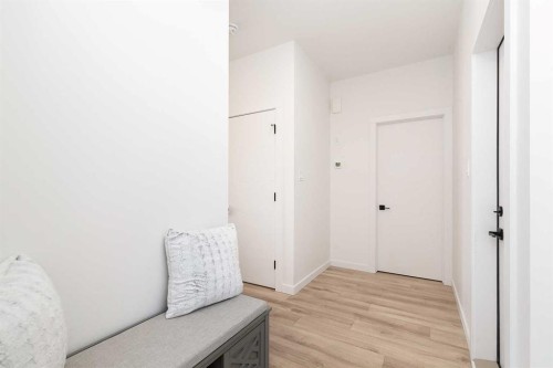 1180 Coalbrook Place West, Lethbridge, AB - Indoor Photo Showing Other Room