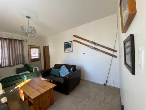 20601 25 Avenue, Bellevue, AB - Indoor