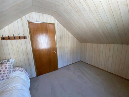 20601 25 Avenue, Bellevue, AB - Indoor Photo Showing Other Room