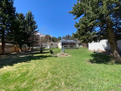 20601 25 Avenue, Bellevue, AB - Outdoor