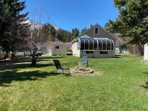 20601 25 Avenue, Bellevue, AB - Outdoor