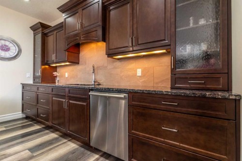 597 Aquitania Boulevard West, Lethbridge, AB - Indoor Photo Showing Kitchen